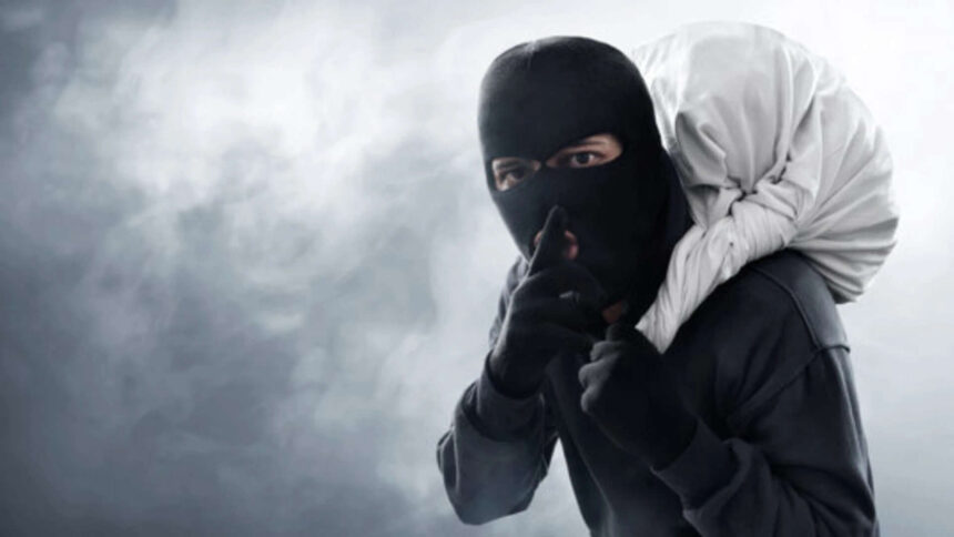 Portuguese proverb of the day: 'A thief who robs a thief has a hundred years of pardon'