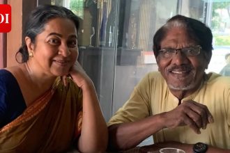 Raadhika breaks down over Bharathiraja's death, says, 'I lost the man who shaped my life'
