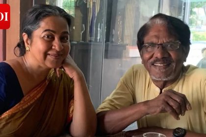 Raadhika breaks down over Bharathiraja's death, says, 'I lost the man who shaped my life'