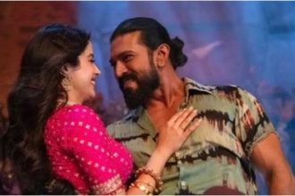‘Ram Charan is s*xually lusting..’: Fans express disgust over objectification of Janhvi in Peddi