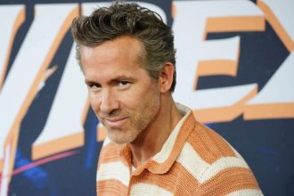 Ryan Reynolds recalls drunk driver crash at 18