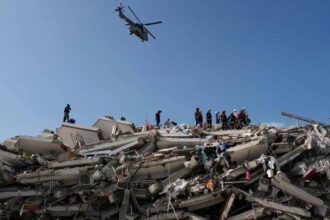 'They came to take selfies, not to help': Venezuela quake victims rage as death toll hits 1,430