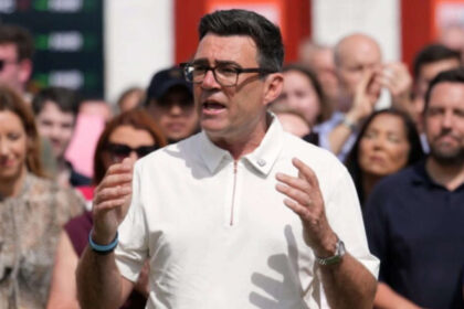 'Think like a wartime PM': Ex-military chief sets 'Moscow test' for Andy Burnham after Keir Starmer's exit