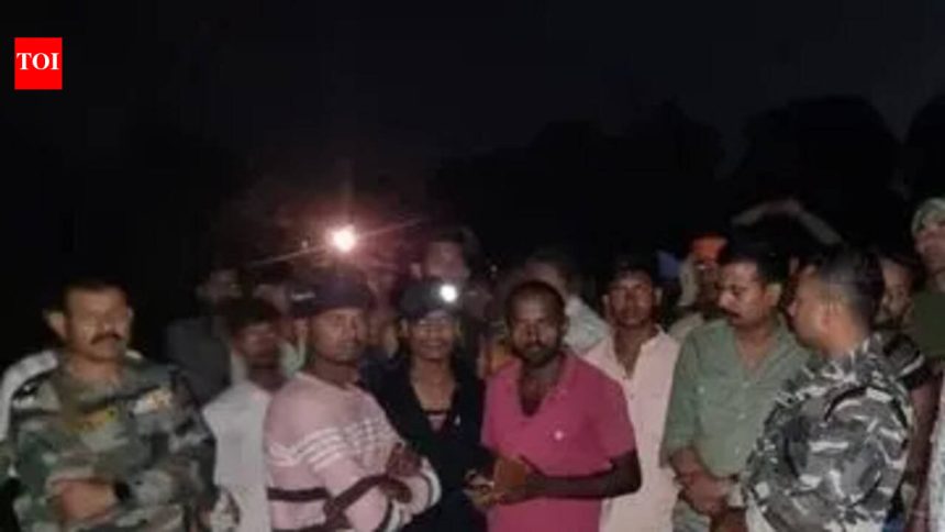 Two killed after truck hits two-wheeler in Hazaribag