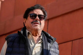'Will not leave Mamata in difficult time': Shatrughan Sinha rubbishes speculation of quitting TMC