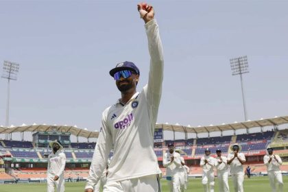 'Wonderful career ahead': Ashwin's special message for Manav Suthar