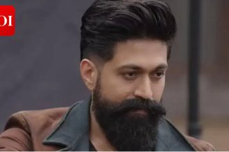 Yash takes time out to meet fan battling cancer