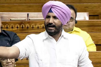 2022 in mind, Congress may continue with Amarinder Raja Warring as Punjab party chief