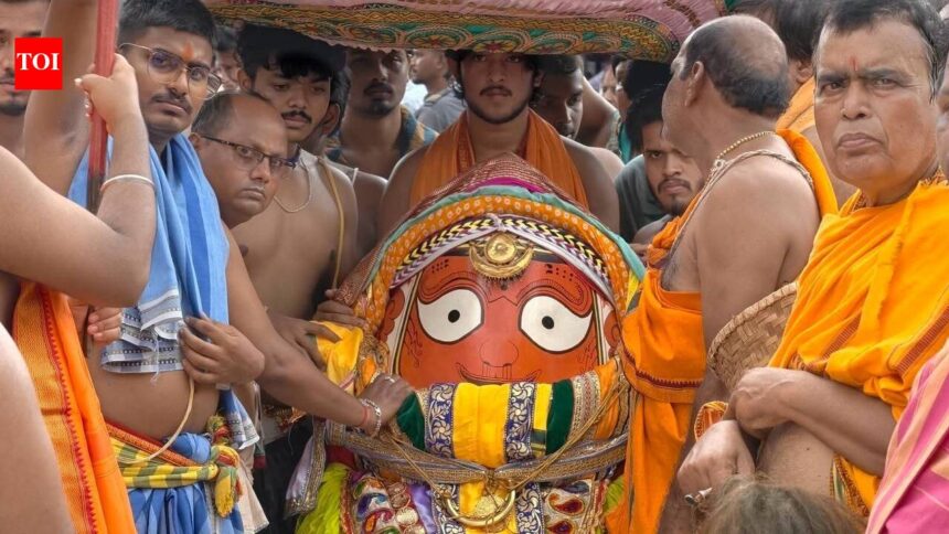 50k devotees pull 72-ft chariot in Keonjhar car fest