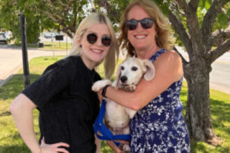 A woman met a beagle and could not stop thinking about her, so she went on a “manhunt” to find the dog again and finally