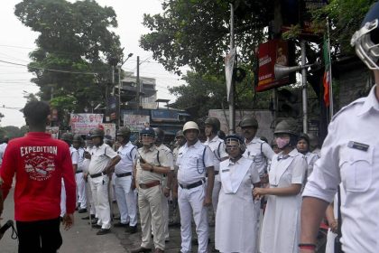 After Delhi fiasco, Kolkata cops adopt ‘max-restraint’ strategy to handle protest