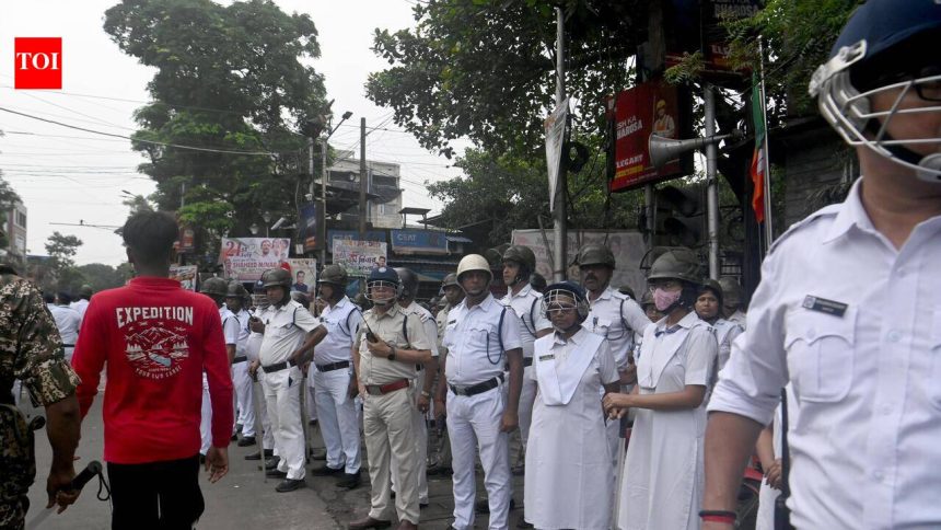 After Delhi fiasco, Kolkata cops adopt ‘max-restraint’ strategy to handle protest
