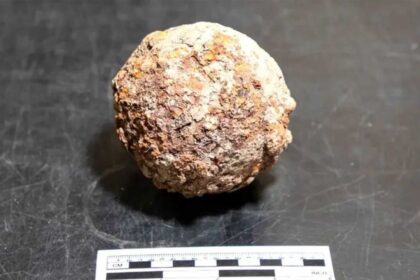 Archaeologists find another 190-year-old cannonball from the 1836 Battle of the Alamo, may have been used by Texan forces