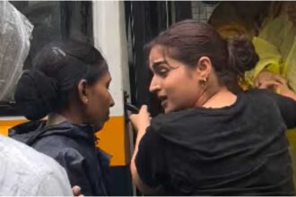Ayesha Khan DETAINED during Mumbai student protest