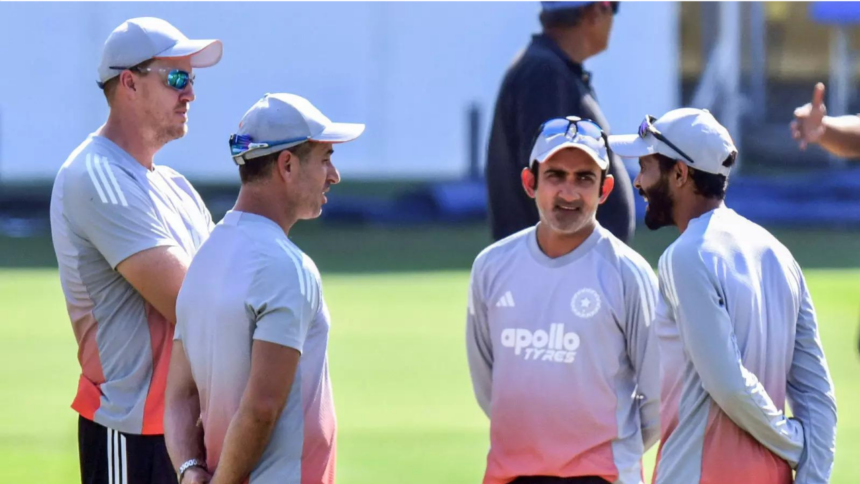 BCCI discussing Doeschate and Morkel's future as Team India coaches; T Dilip under fire