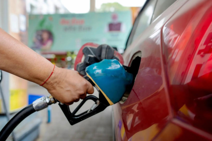 Carmakers on E20: No engine damage, but mileage drops