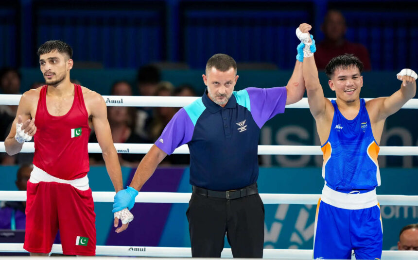 CWG boxing: Jadumani Singh seals dominant 5-0 win over Pakistan's Sumama Rehman to enter quarter-finals