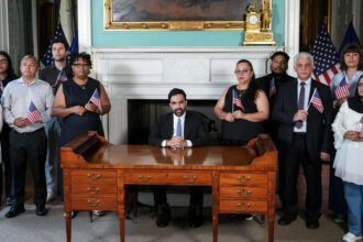 Did Zohran Mamdani sit on the wrong side of George Washington's desk? Billionaire Bill Ackman says it's evident the NYC mayor