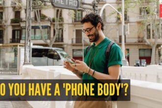 Do you have a 'Phone body'? Has your phone changed you, 6 subtle signs people really notice