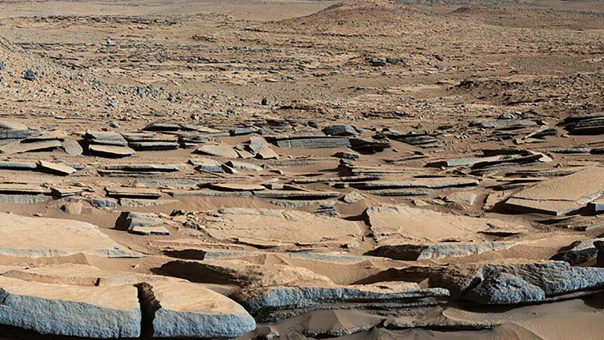 For decades, scientists searched for Mars' lost ocean: A giant 'bathtub ring' may have finally revealed it
