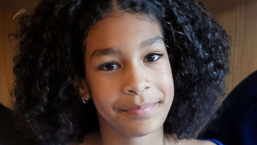 Girl, 11, dies in the River Thames