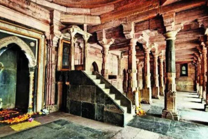 Give Muslims alternative site for namaz: Supreme Court to Dhar administration