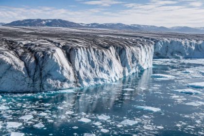 Greenland lost 105 billion tonnes of ice as darkening surface speeds melting