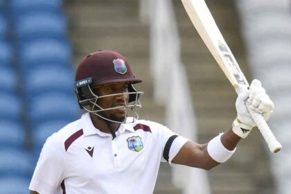 Hodge's unbeaten 83 helps WI reach 194/3 vs Pakistan on Day 1