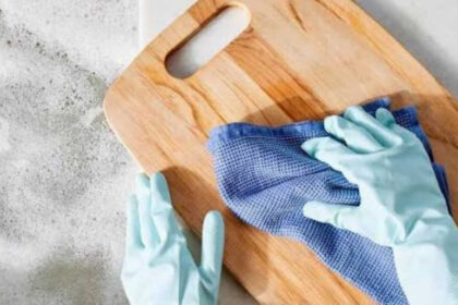 How to clean cutting boards and remove stains and smells