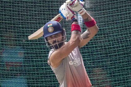 India hit the ground running with Kohli, Gill holding a lengthy conversation