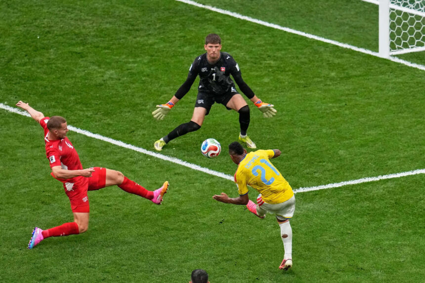 Jáminton Campaz reportedly skips Colombia return flight after alleged death threats following World Cup exit
