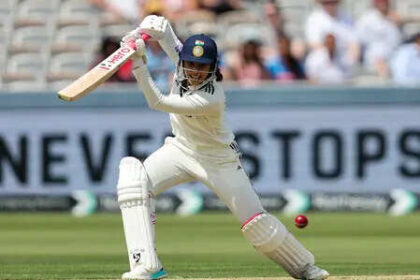 Kranti Gaud's six-for, Smriti Mandhana's unbeaten fifty leave India in complete control on day 2 at Lord's