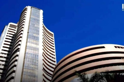 Markets rise to 10-week high, easing crude aids climb