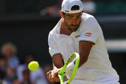 Matteo Berrettini rediscovers his Wimbledon rhythm to send Fils packing