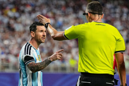 Messi involved in heated exchange with referee during Argentina's World Cup win