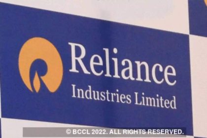 RIL Q1 profit plunges 25% to 23,000 crore, revenue up 25%
