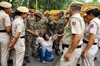 Round-the-clock surveillance, barricading, extra forces: Delhi Police gear up for CJP's 'Sansad chalo' march