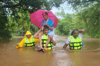 'She couldn't walk, so he carried her': Maharashtra cop's flood rescue of a 72-year-old woman is winning hearts