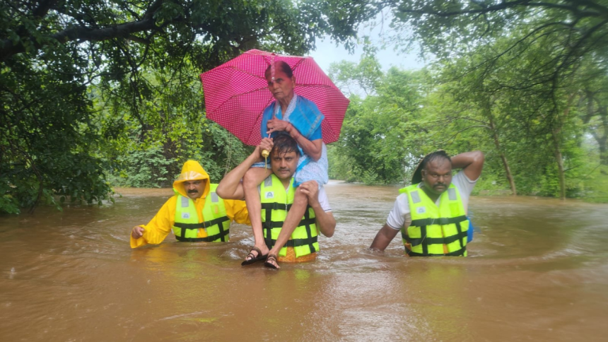 'She couldn't walk, so he carried her': Maharashtra cop's flood rescue of a 72-year-old woman is winning hearts