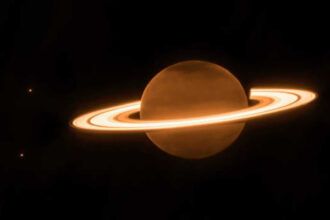 Two scientists want to touch Saturn's rings: NASA says this daring mission could actually work