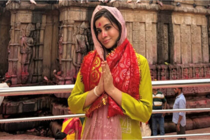 Uorfi Javed visits Kamakhya Devi Temple in Guwahati; Seeks divine blessings