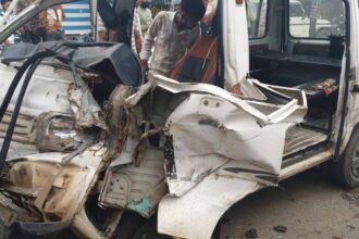 Van crash kills student in Banswara