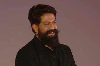 Yash blushes on receiving thunderous 'Daddy's Home' chants at 'Ramayana' event