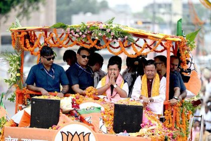 Yogi leads UP BJP in welcoming Nitin Nabin