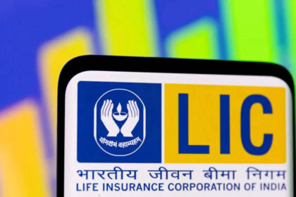 Bankers unaware, government timed LIC stake sale to max receipts