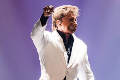 Barry Manilow cancels Lexington concert at the last minute