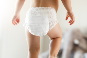 Do diapers affect a baby's ability to walk?