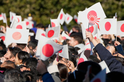 Japan, US step in to support yen, Tokyo keeps door open for more action