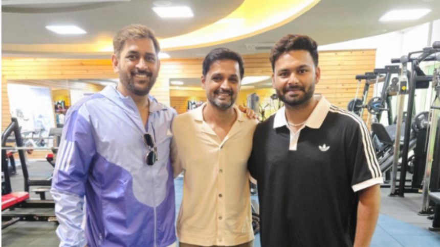 Pant trains with MS Dhoni ahead of Sri Lanka Test series; photo goes viral