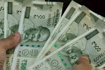 Rupee hits 1-month closing high despite RBI repo rate pause; sliding crude oil prices help